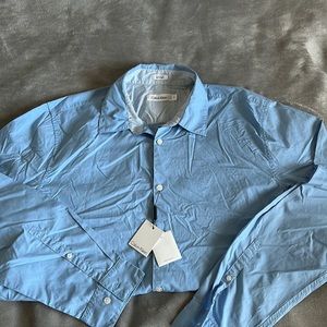 Calvin Klein button up 💚